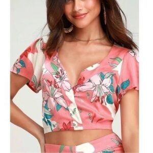 Amuse Society Beach Baby Coral Pink Hibiscus Floral Pink Crop Top Medium